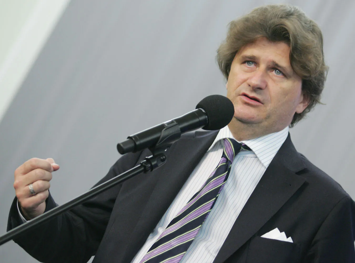 Palikot Z PiS-em można walczyć tylko prawdą