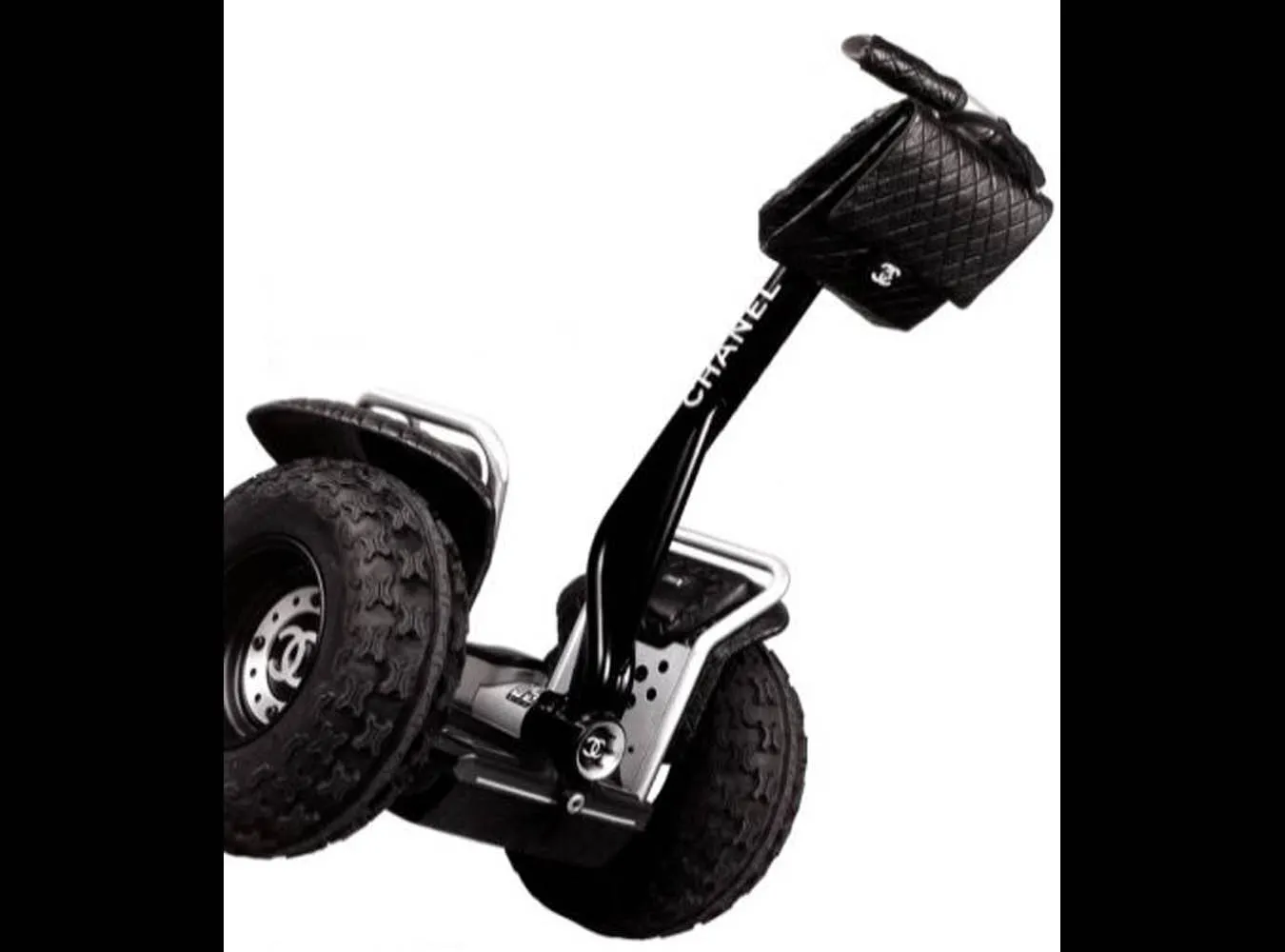 Segway z logo (i torebką) Chanel