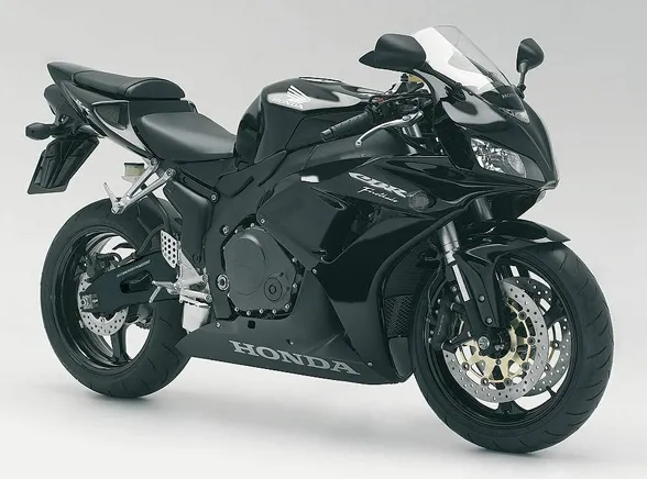 fr_honda_cbr1000rr_205520a_1220786.jpg