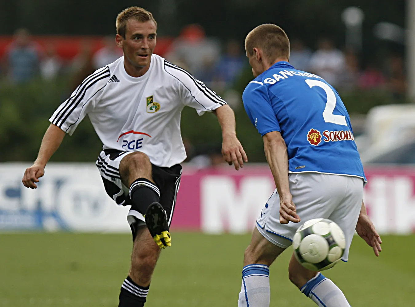 Przychody klubów rosną, ale za wolno