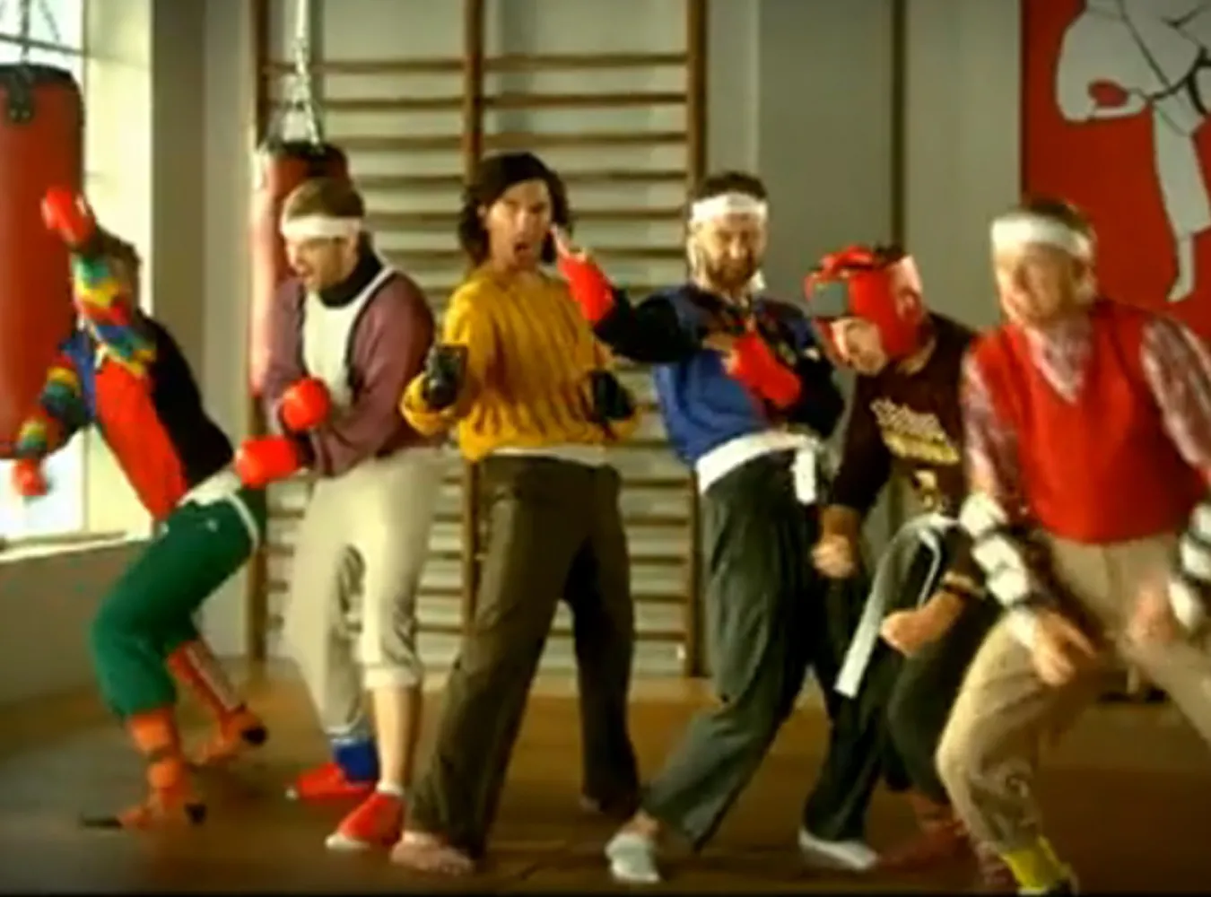 Rewelacyjny kabaret Łowcy.B w reklamie