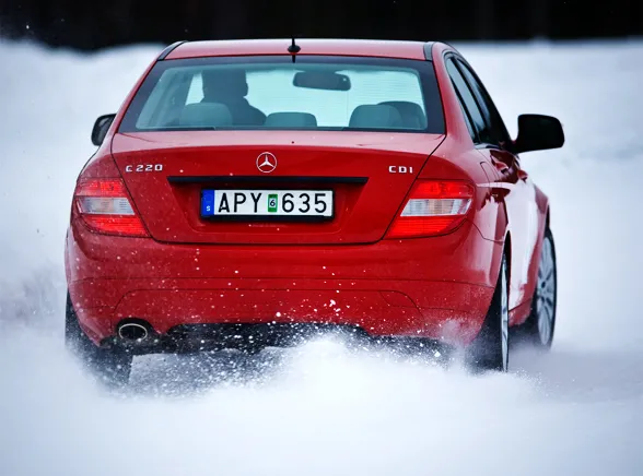 Nowy test! Opony bezpieczne i niebezpieczne