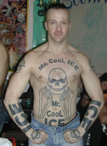 fr_bad_tattoos_114_218381a_540456.jpg