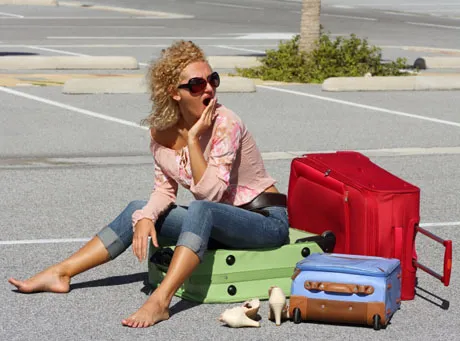 Turyści zrzucą się na plajty biur