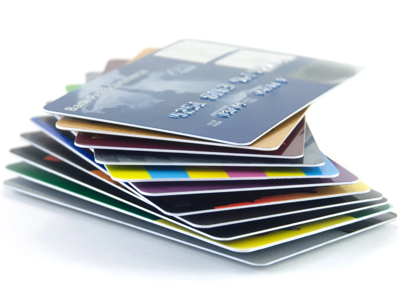 Polak nie ufa plastikowej karcie