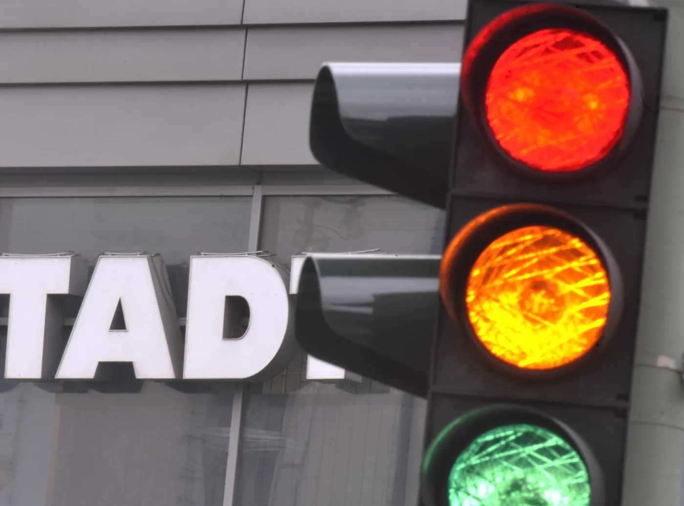 Koniec "czerwonych wampirów" na drodze