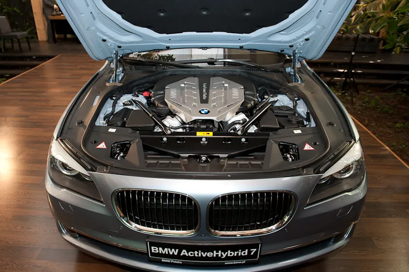 bmw_activehybrid_lu_282790a_762213.jpg