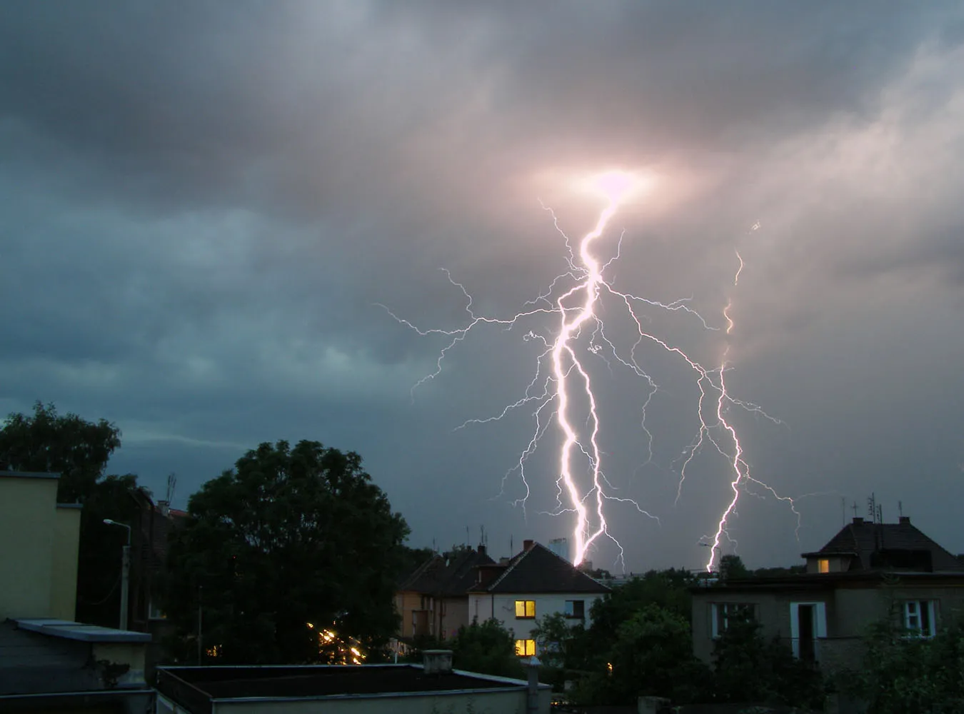 Meteorolodzy ostrzegają: Nadciągają burze!