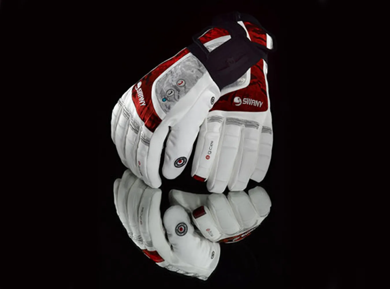 Słuchawka w rękawicy snowboardzisty