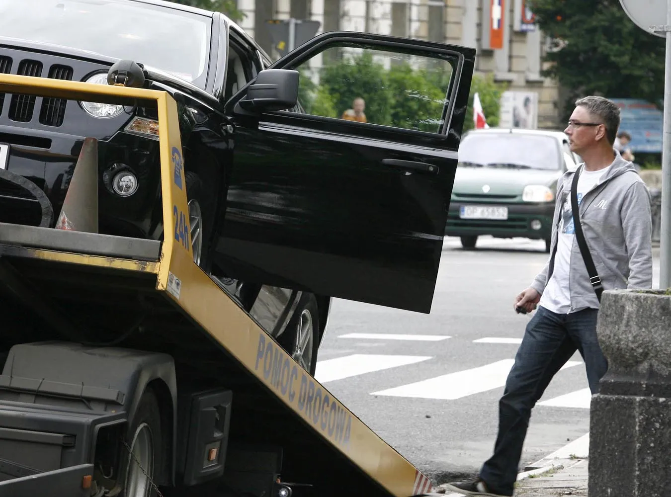 Laweta zabrała nowe auto Artura Orzecha