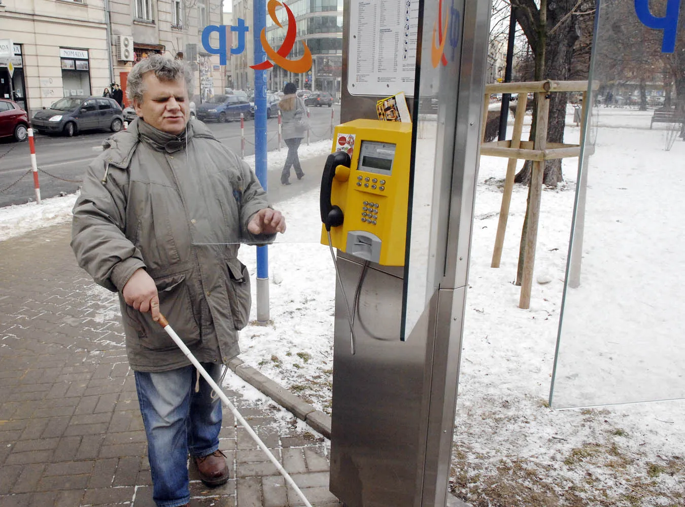 Budka telefoniczna może być niebezpieczna