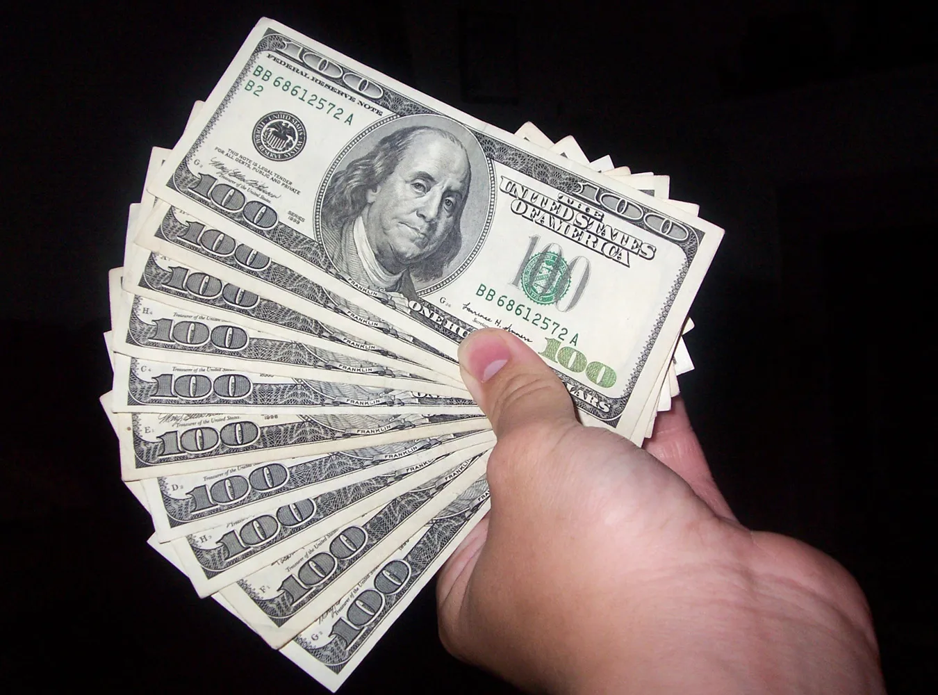 Znalazła 20 tysięcy dolarów na ulicy