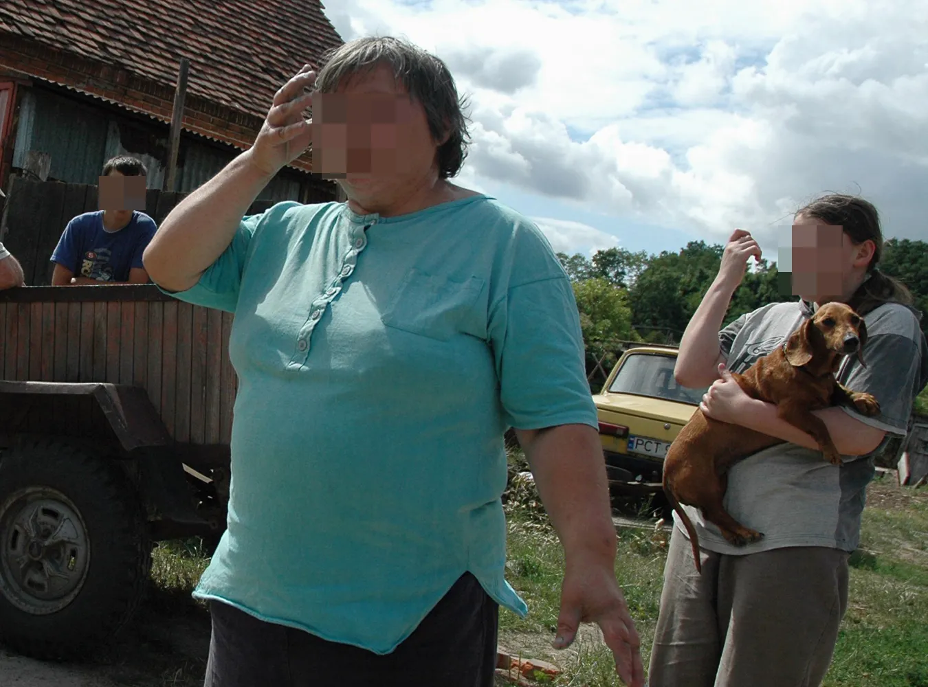 Zwyrodnialci wykorzystywali młodszewgo brata i siostrę