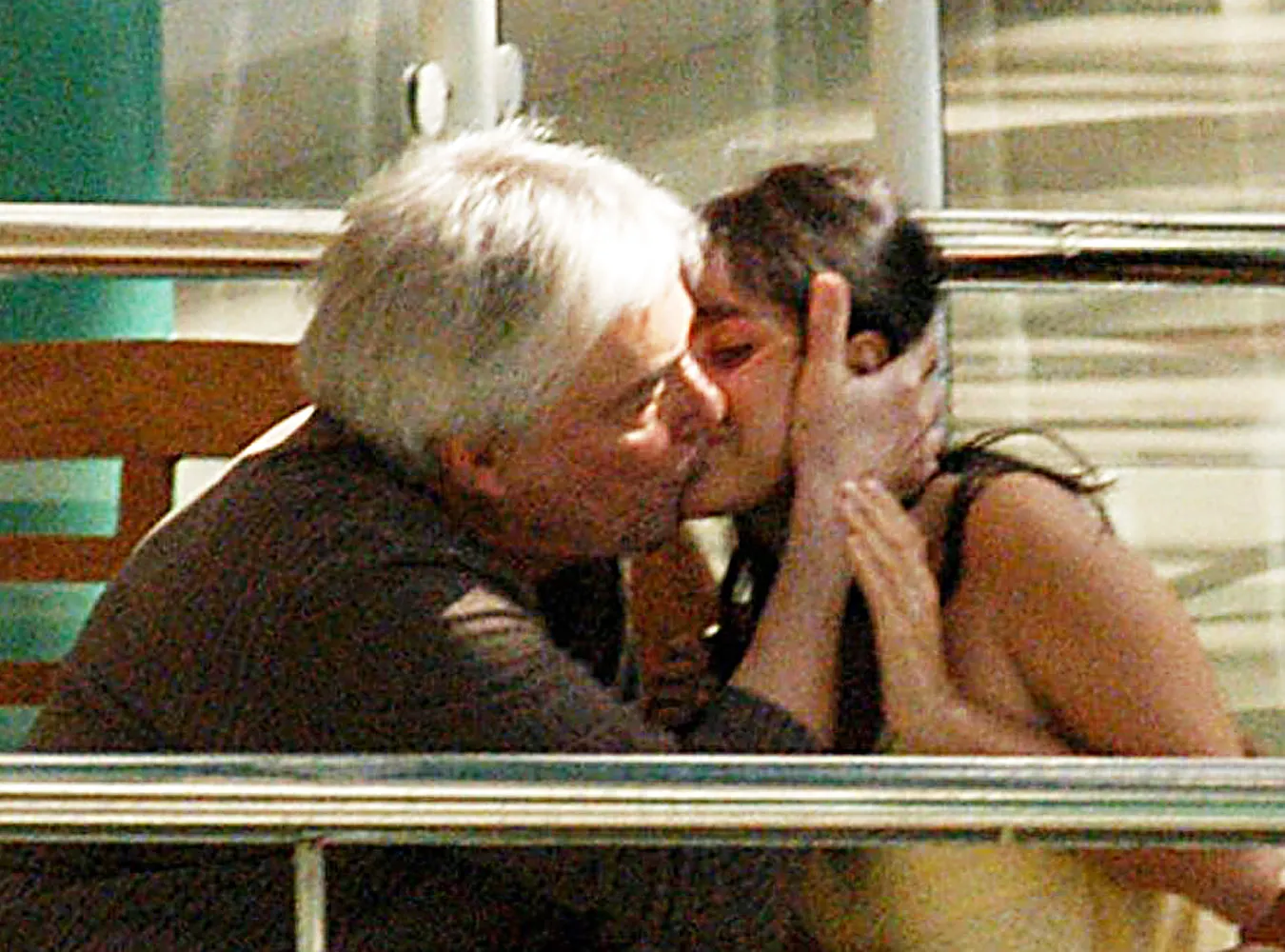 Matka Weroniki Rosati martwi się romansem córki