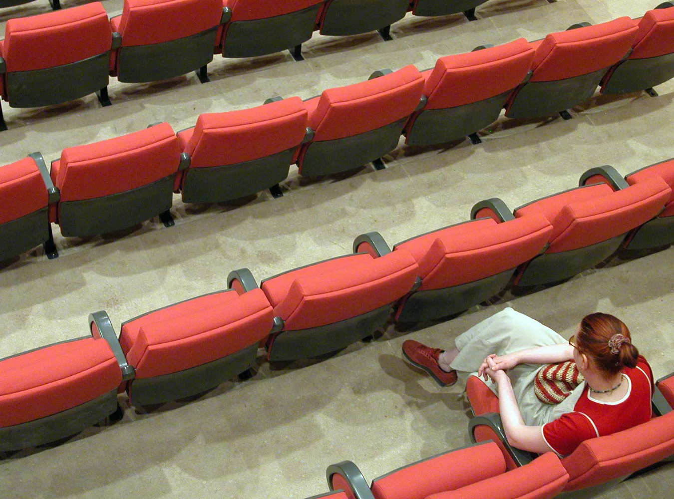 2 lata więzienia za filmowanie w kinie