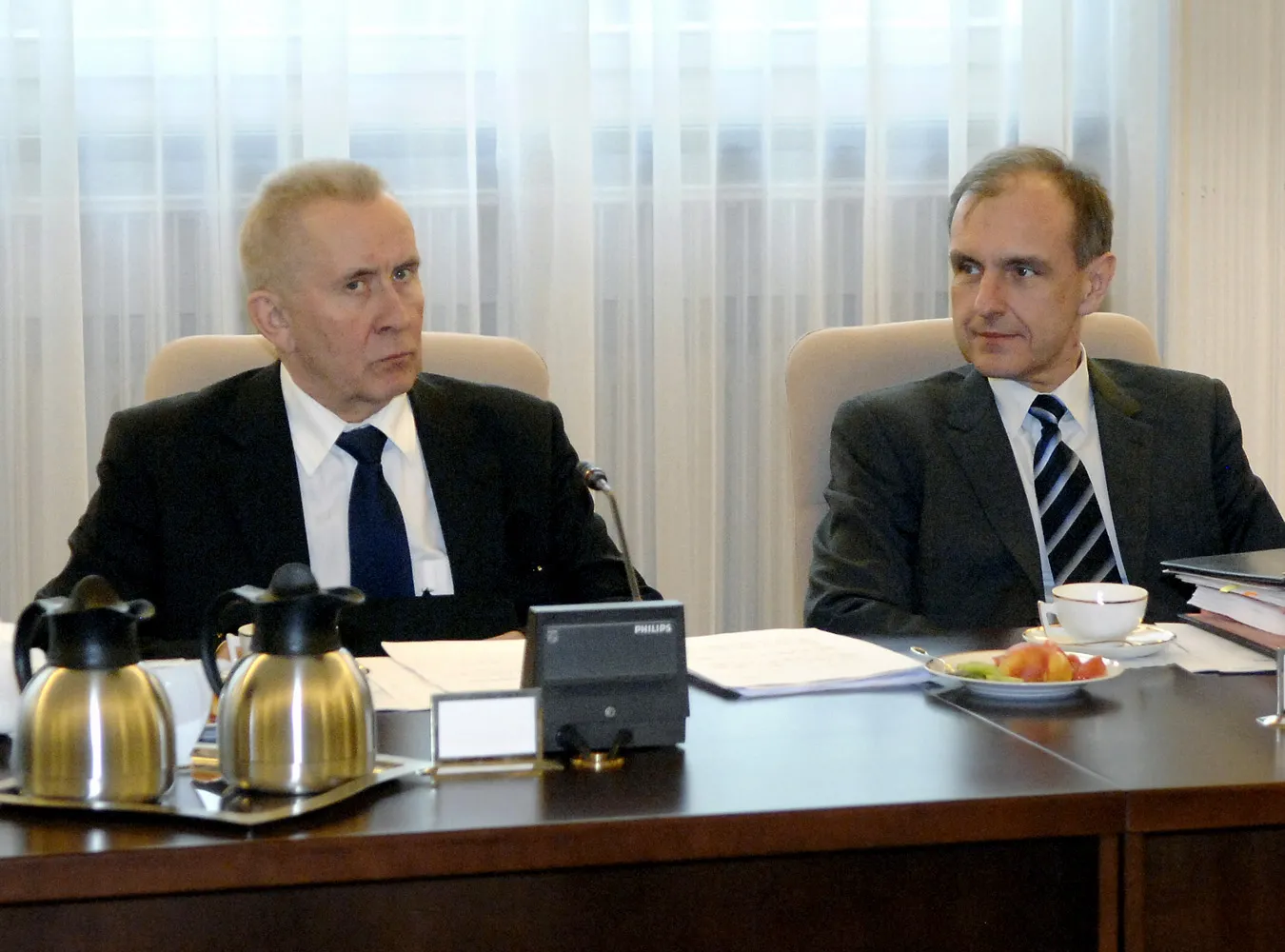 Klich chce dać spokój poborowym. Czuma nie