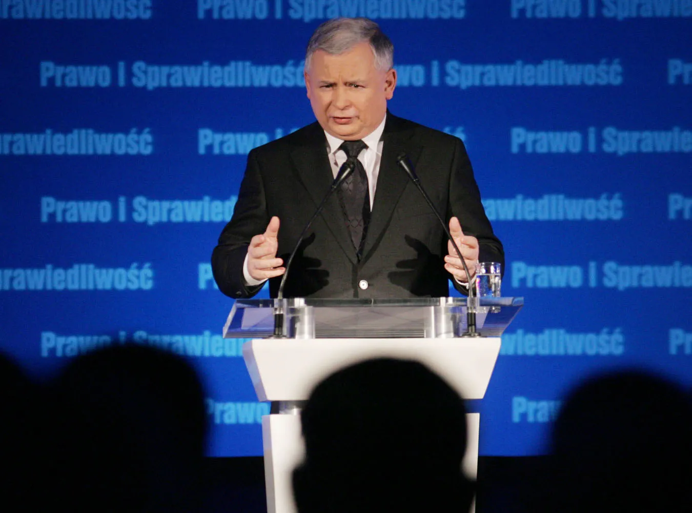 PiS zgadza się na cięcie dotacji dla partii