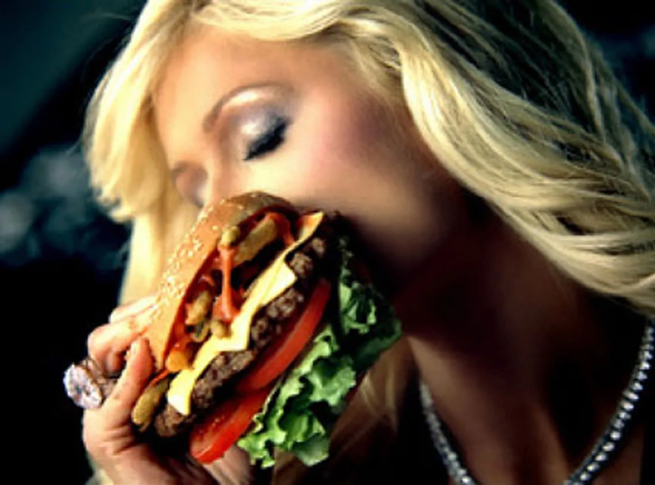 Zjadłabyś hamburgera od Paris Hilton?