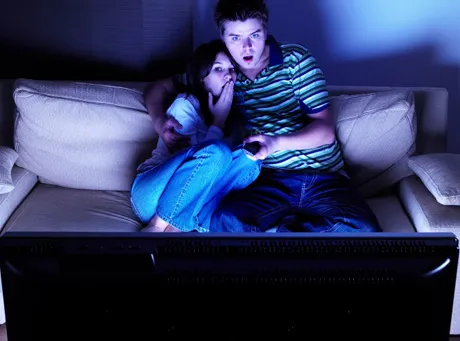 Nocne oglądanie TV wpędza w choroby