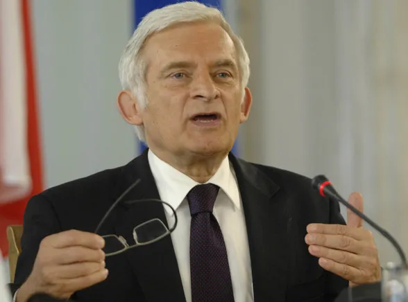 Buzek wzywa do przyjęcia traktatu z Lizbony