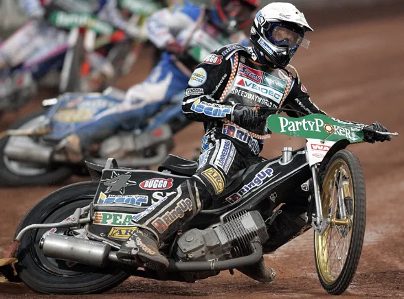 Żużlowca boli tak, że nie może włożyć skarpetek