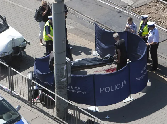 Wjechał w tłum w stolicy i zabił emerytkę