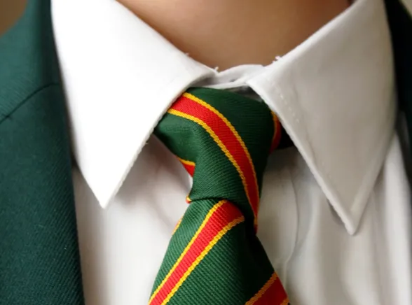 Szkolny mundurek z recyklingu