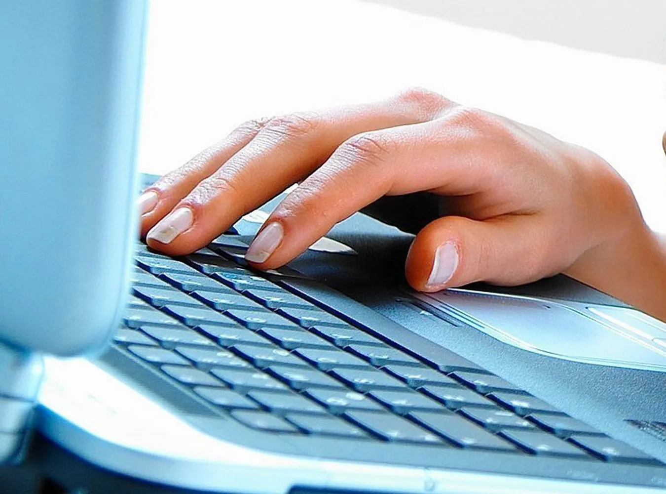 Zabił ją laptop w kąpieli