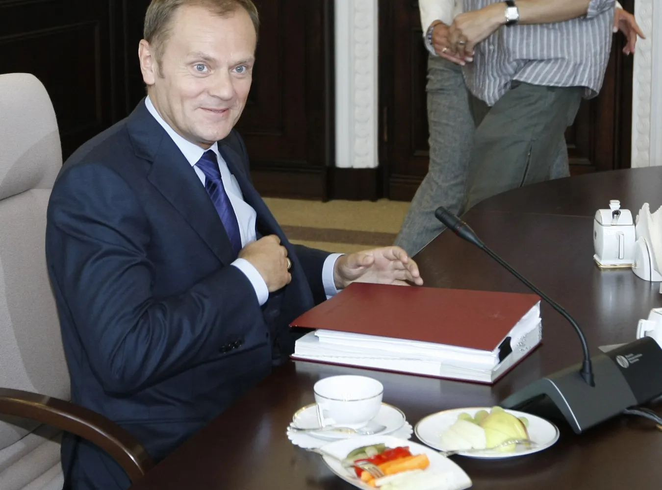 Tusk zabronił ministrom jeść ciasteczka