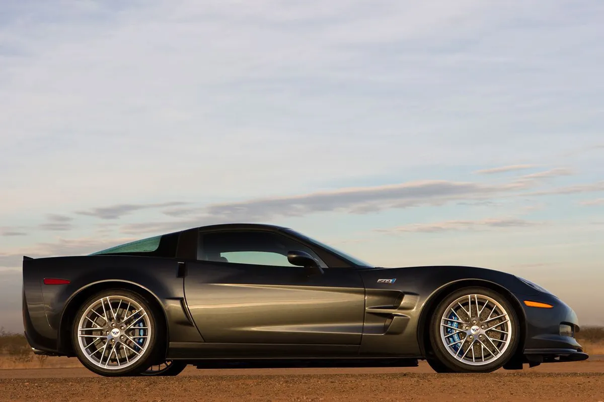 chevy_corvette_zr1_m_36621a_75858.jpg