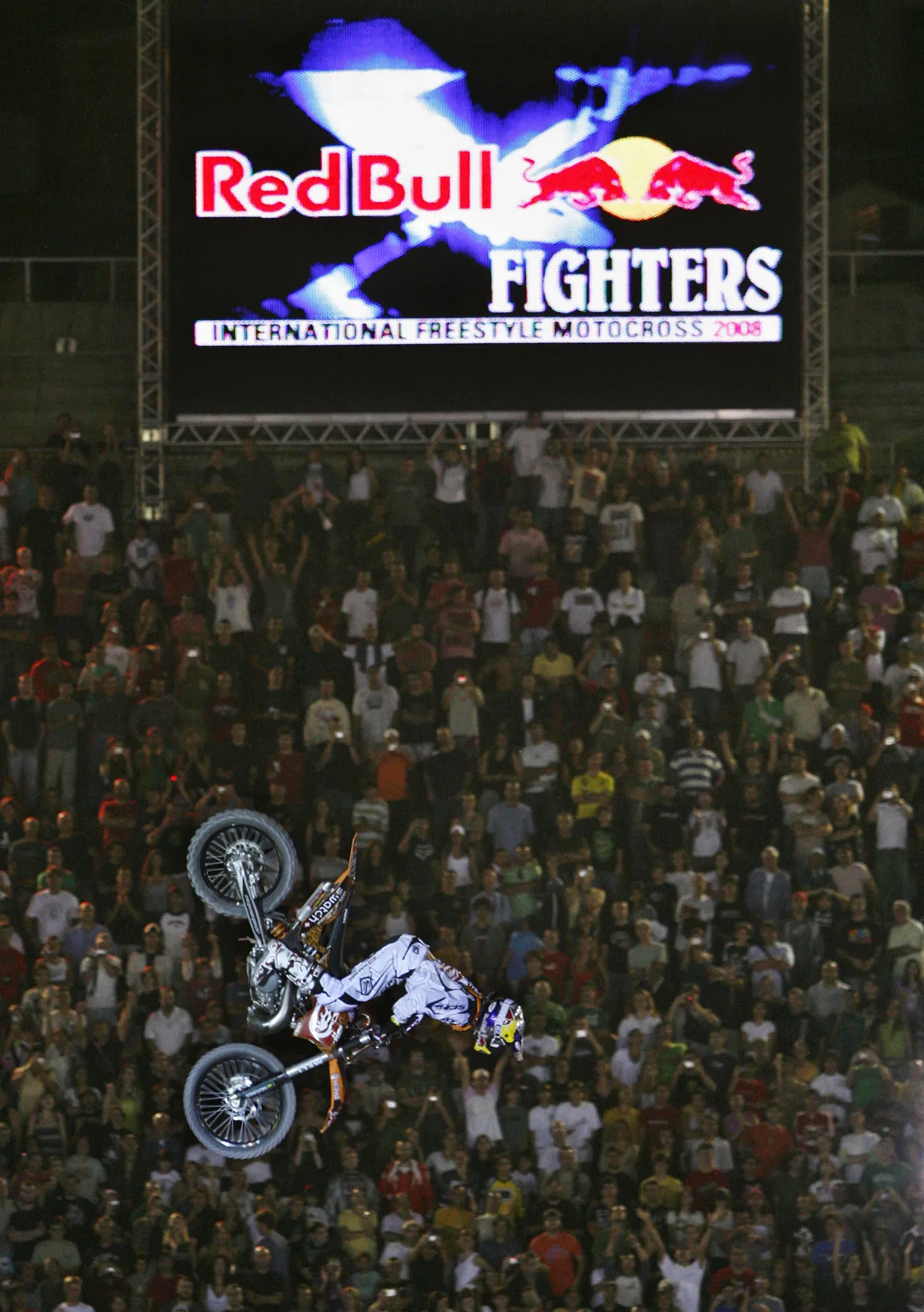 redbull_x_fighters_r_81336a_245203.jpg