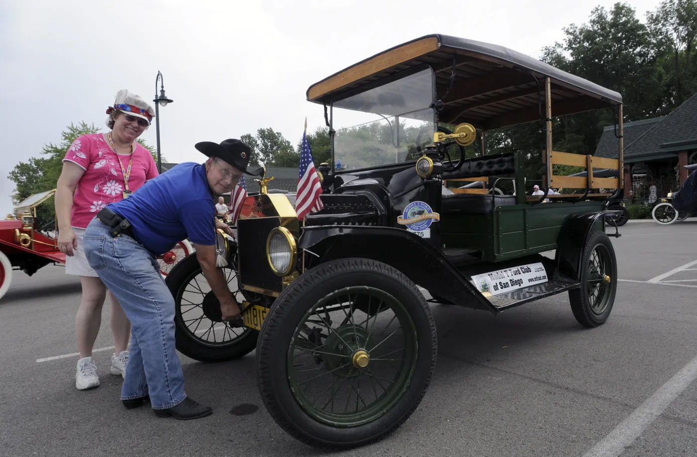 fr_modelt100_aniv_d_107558a_371788.jpg