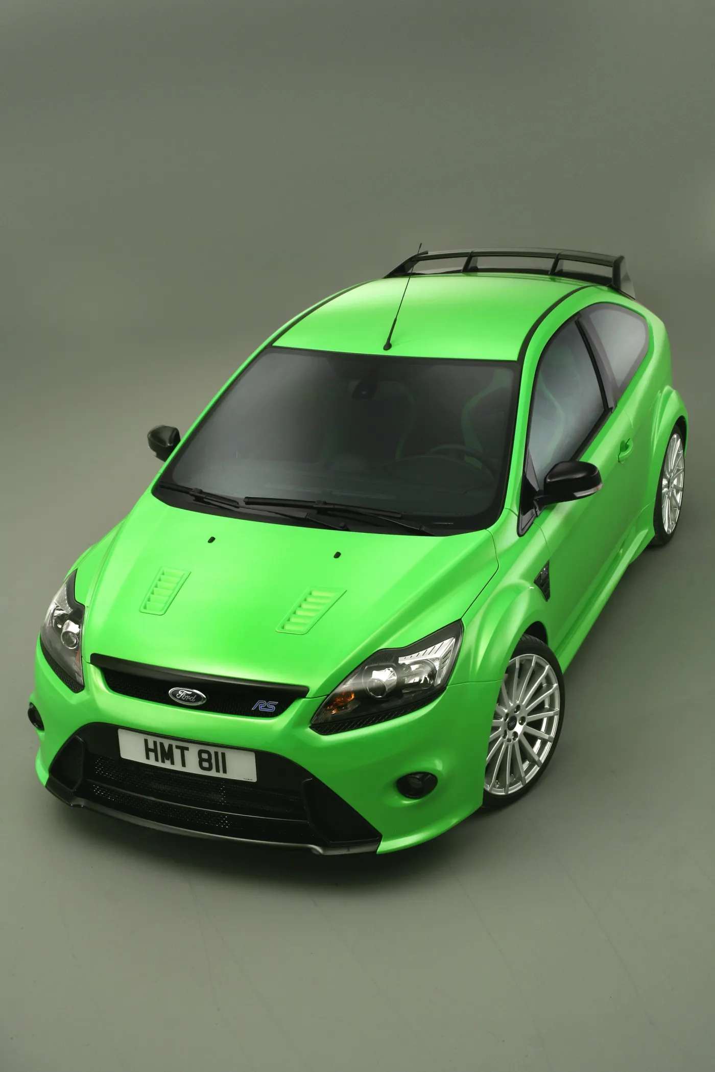 2009_ford_focus_rs_121741a_542232.jpg