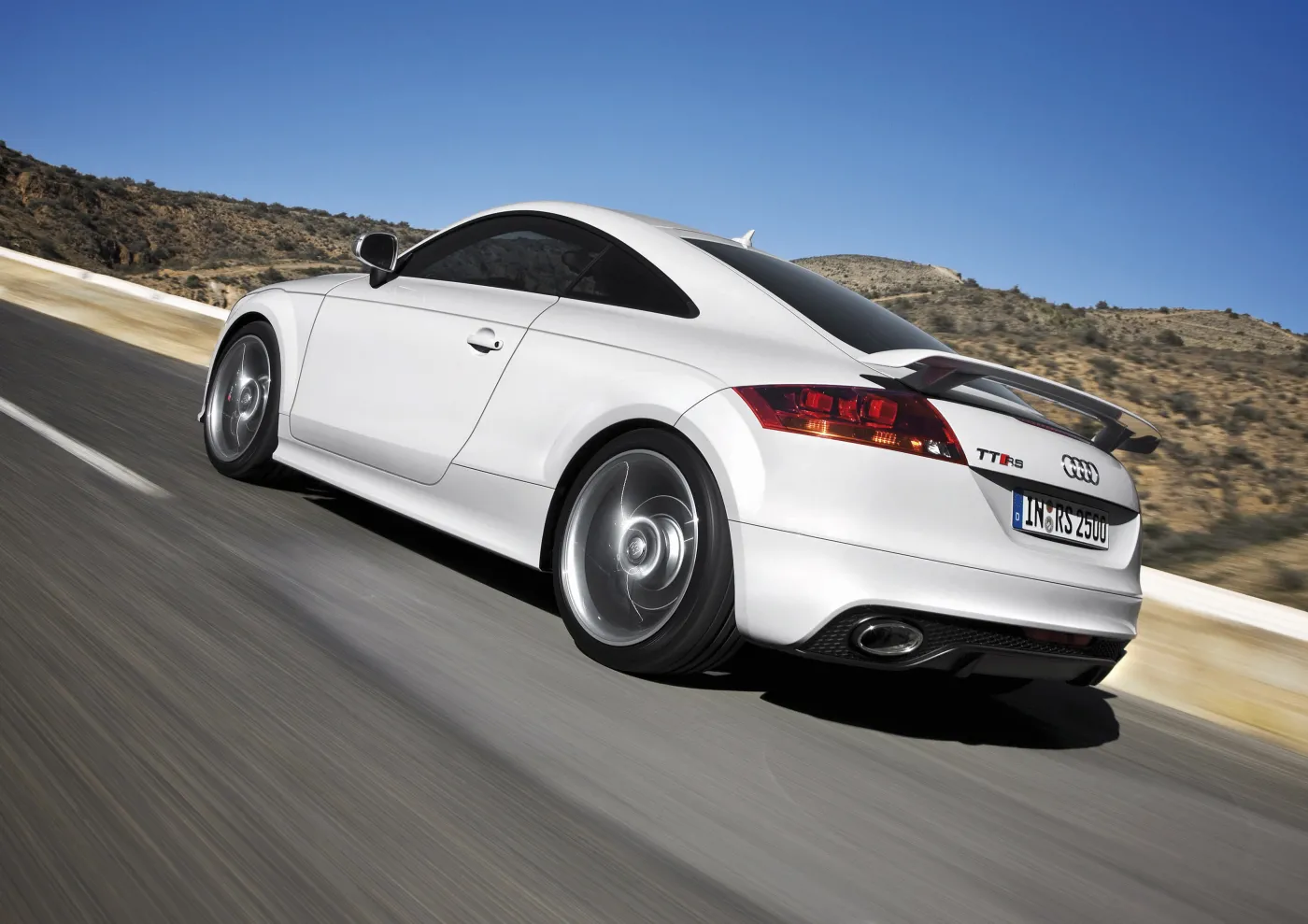 audi_tt_rs_coup_fa_167836a_1299632.jpg