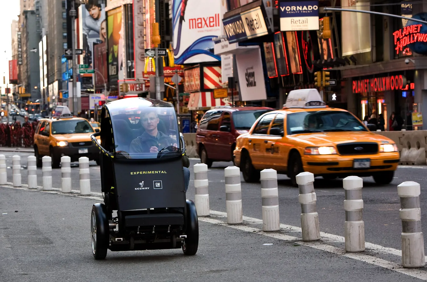 embargogmsegway06_182665a_1037007.jpg