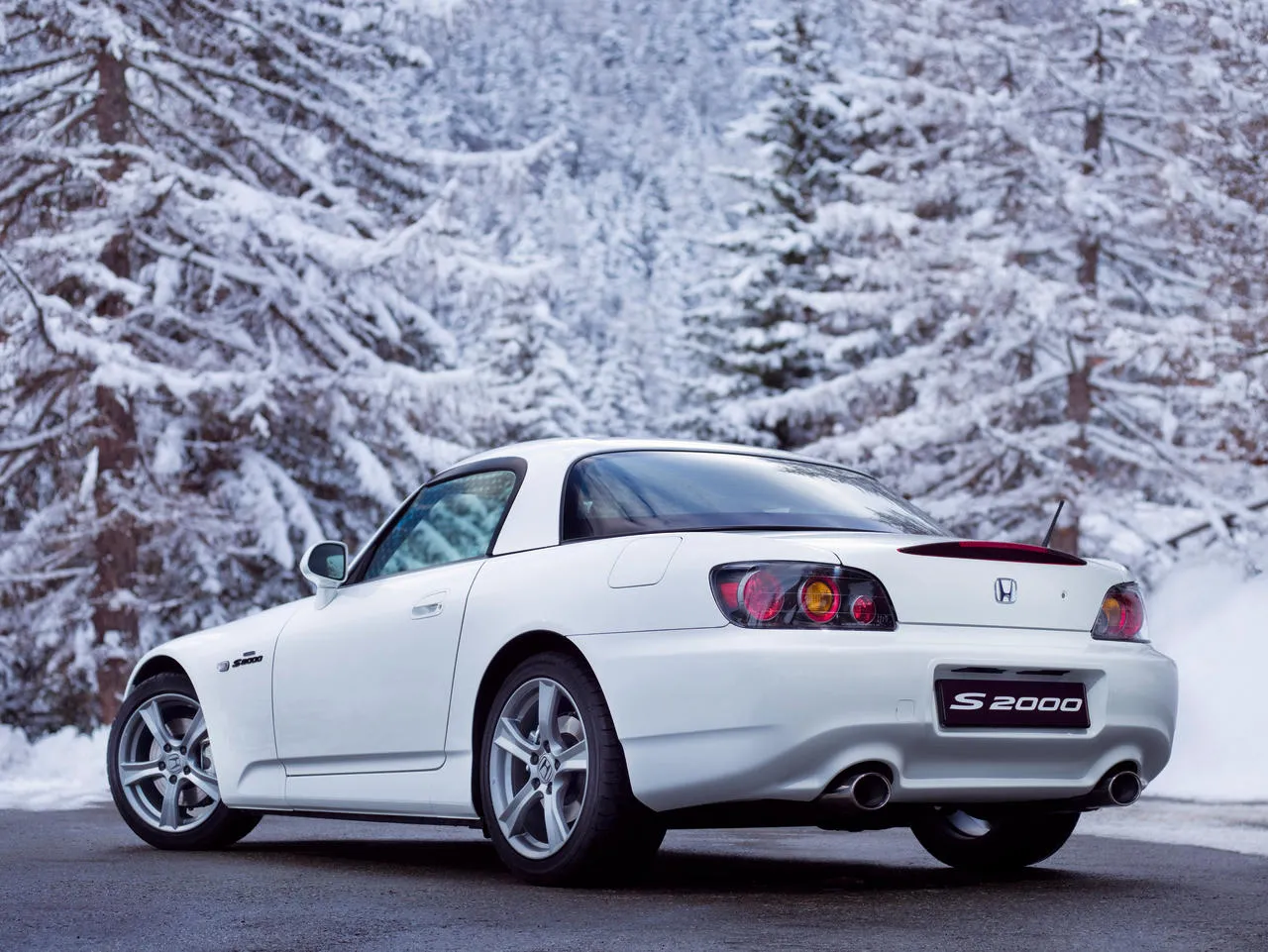 fr_honda_s2000_6_158643a_1062283.jpg