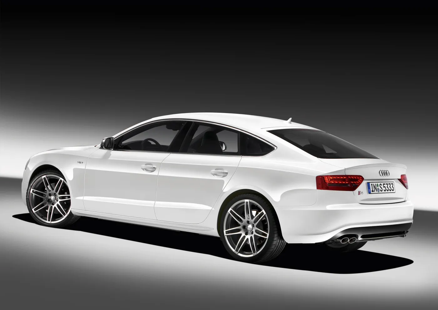 audi_s5_sportback_s_241958a_855333.jpg