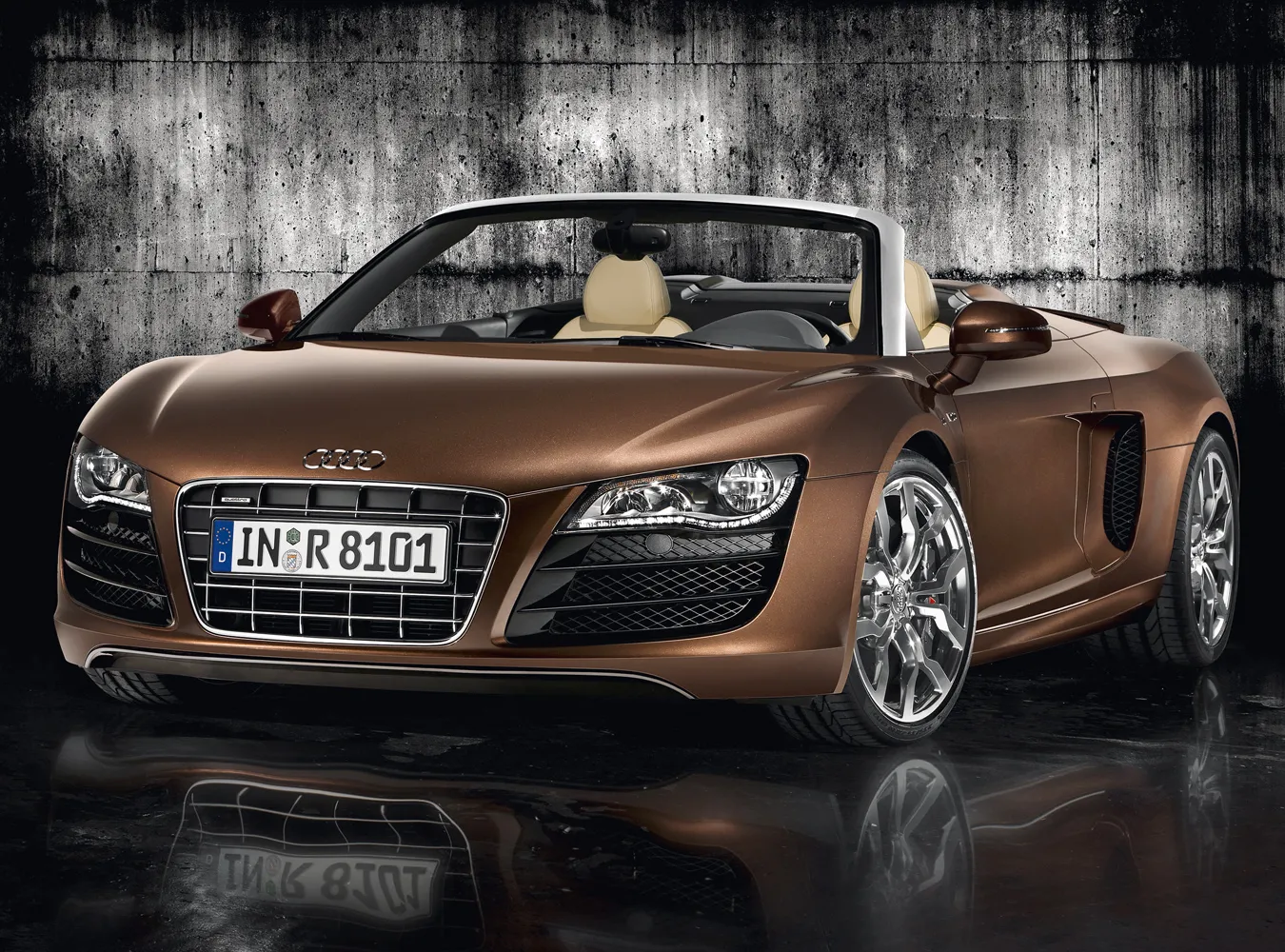 audi_r8_spyder_stan_246037a_969045.jpg