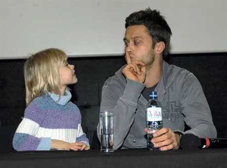 2006 01 20 KRAKOW MULTIKINONZ MACIEJ ZAKOSCIELNY AKTOR FILMU TYLKO MNIE KOCHAJ JULIA WROBLEWSKAFOT MACIEJ GILLERT KRAKFOTO