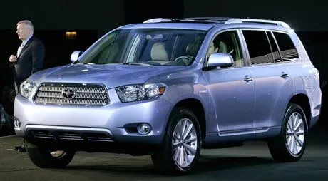 toyota_highlander_n_2035a_1364352.jpg