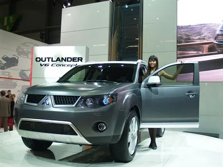 outlander_v6_concept_2494a_1370074.jpg