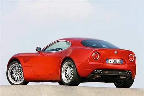 alfa_8c_competizione_5032a_1392011.jpg