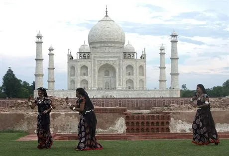 mauzoleum_tad_mahal_5813a_1398704.jpg