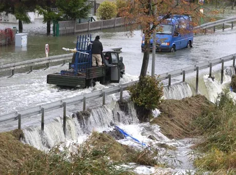 Tusk nie może znaleźć speca od katastrof