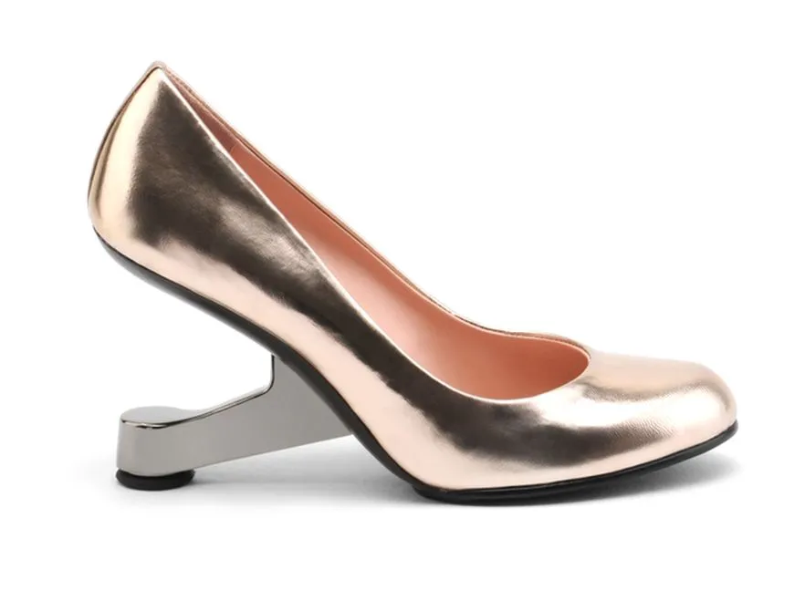 Naga prawda o niezwykłych butach