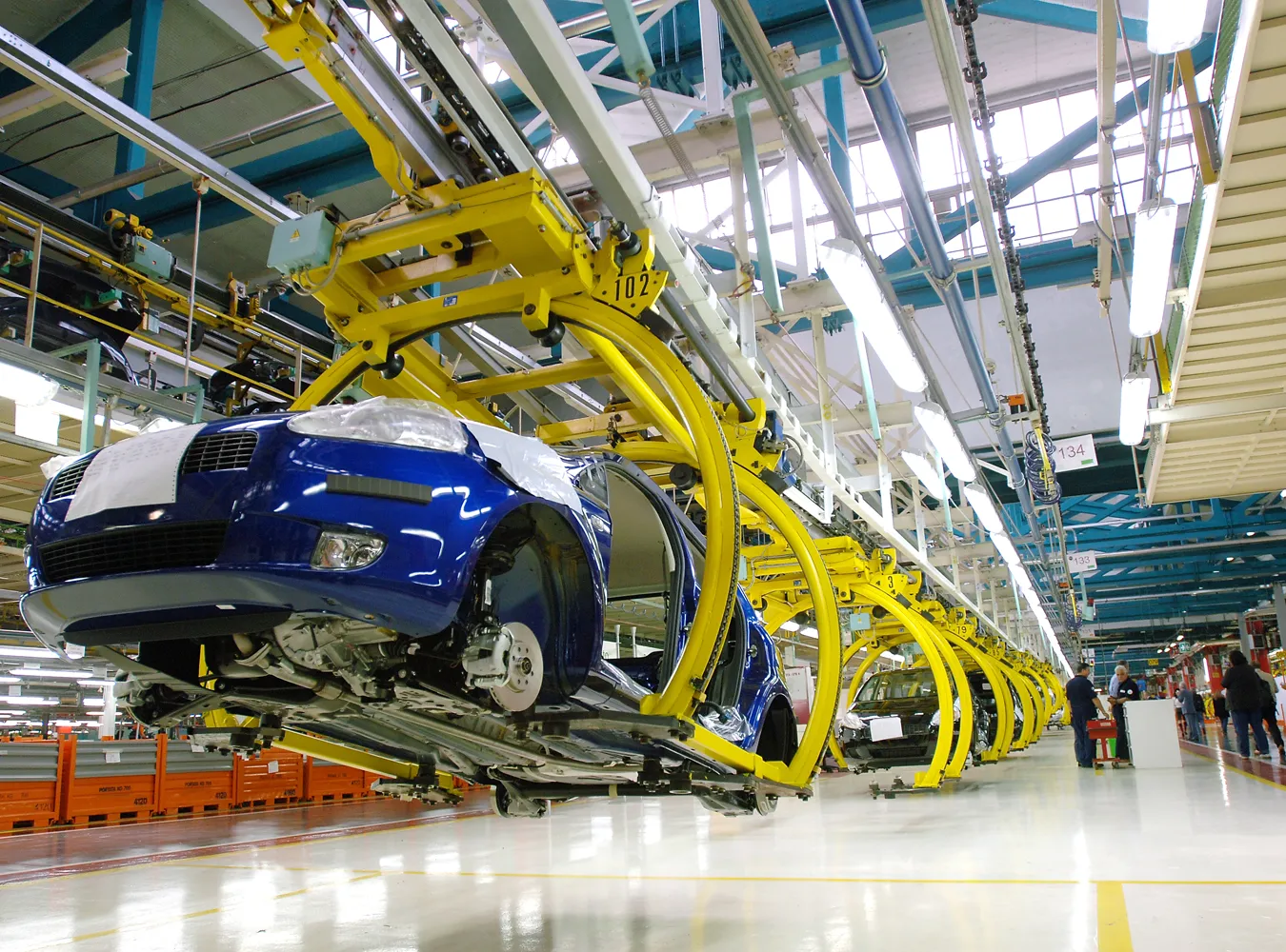  Giorgio Perottino  LaPresse

Torino, 26-05-2006

Economia, varie

La prima Grande Punto esce dalla linea di Mirafiori di Torino.

Nella foto gli operai della linea.

fot. fiat