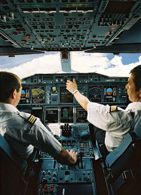 A380 cockpit. Designed in close collaboration with major airlines and in cooperation with some 60 major airports, the A380 Family starts from a baseline passenger aircraft with a capacity of 555 passengers in three classes over a range of up to 8,000nm14,800km and is designed to cope with the growth in the airline industry. The A380 is about 35 per cent bigger than todays largest aircraft, yet it will have almost 50 per cent more floor place, providing a new way of flying when entering into service end of 2007 and will serve major hubs throughout the world. It will offer airlines an advantage of 15 to 20 per cent lower operating costs than todays largest aircraft and will feature the unique benefits of Airbus operational communality.