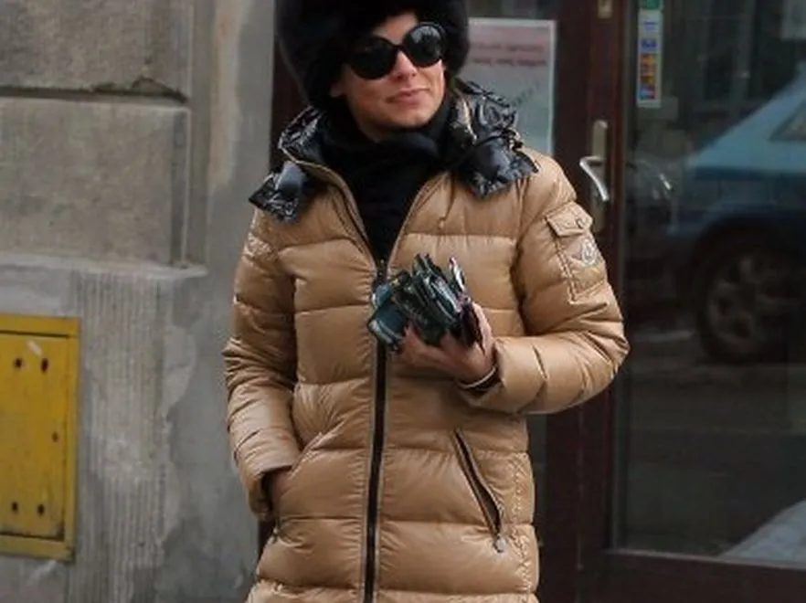 fr_moncler_z7521201x_ani_1529097.jpg
