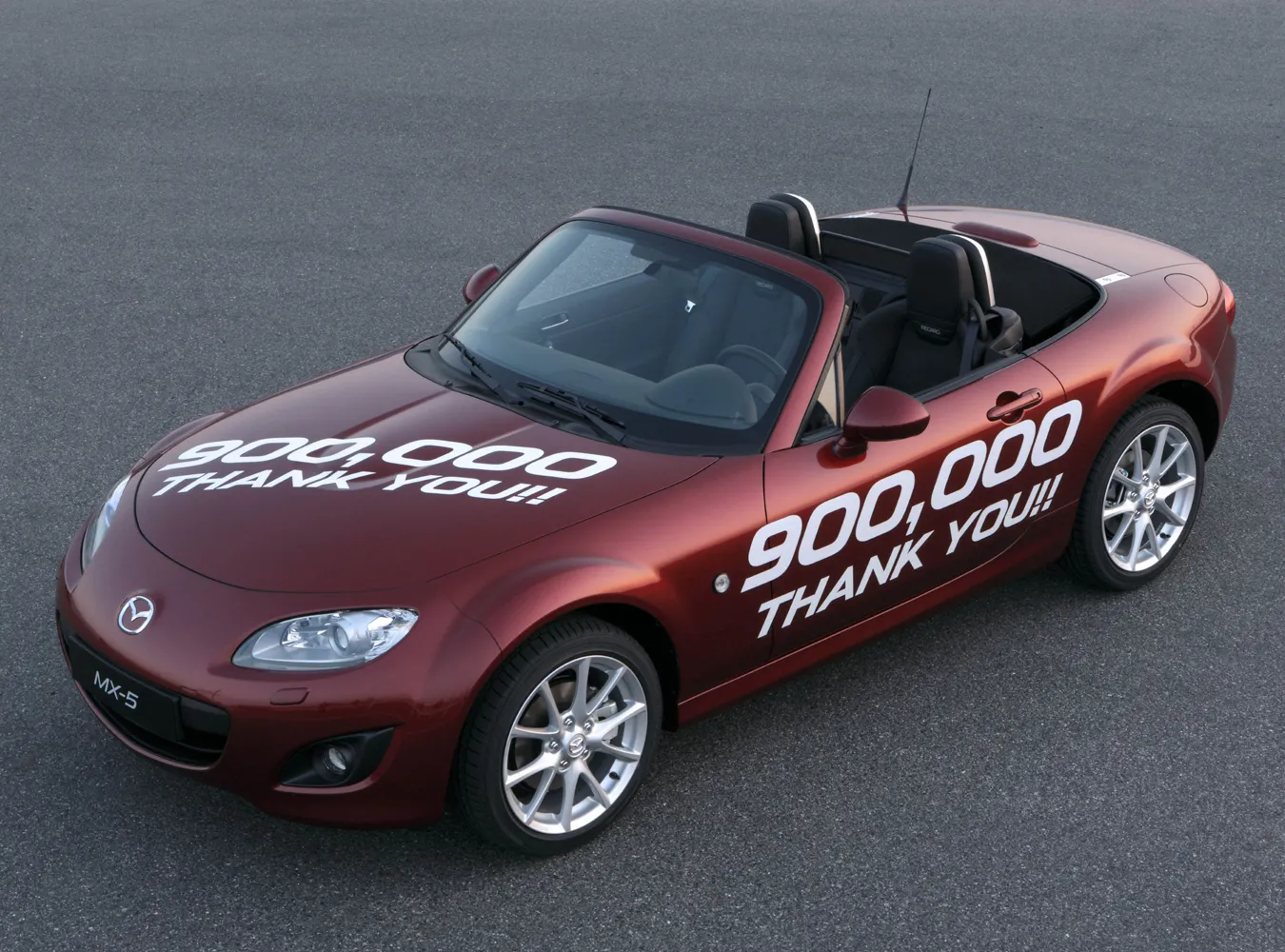 1794486-900000-mazda-mx-5-5-jpg300.jpg