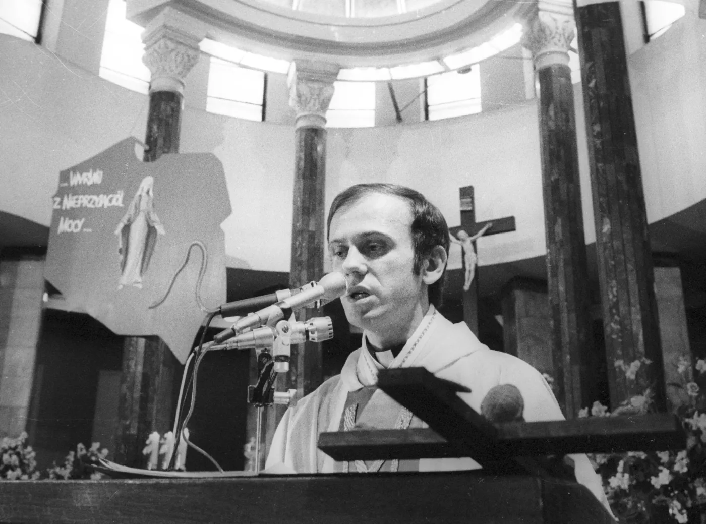 Włosy księdza Popiełuszki przekazane Kościołowi